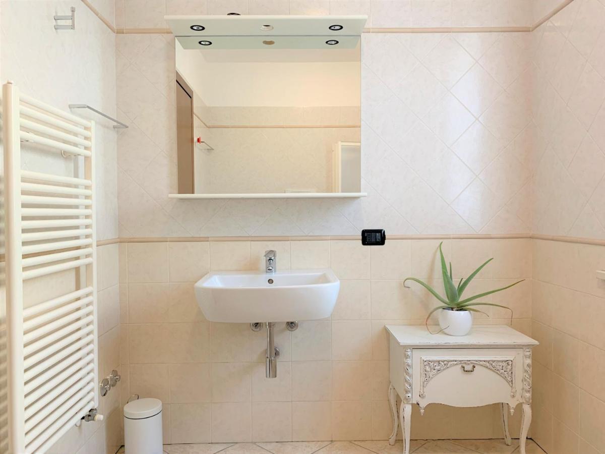 Appartement Casa Ulivi Bianco à Rivoltella del Garda Extérieur photo